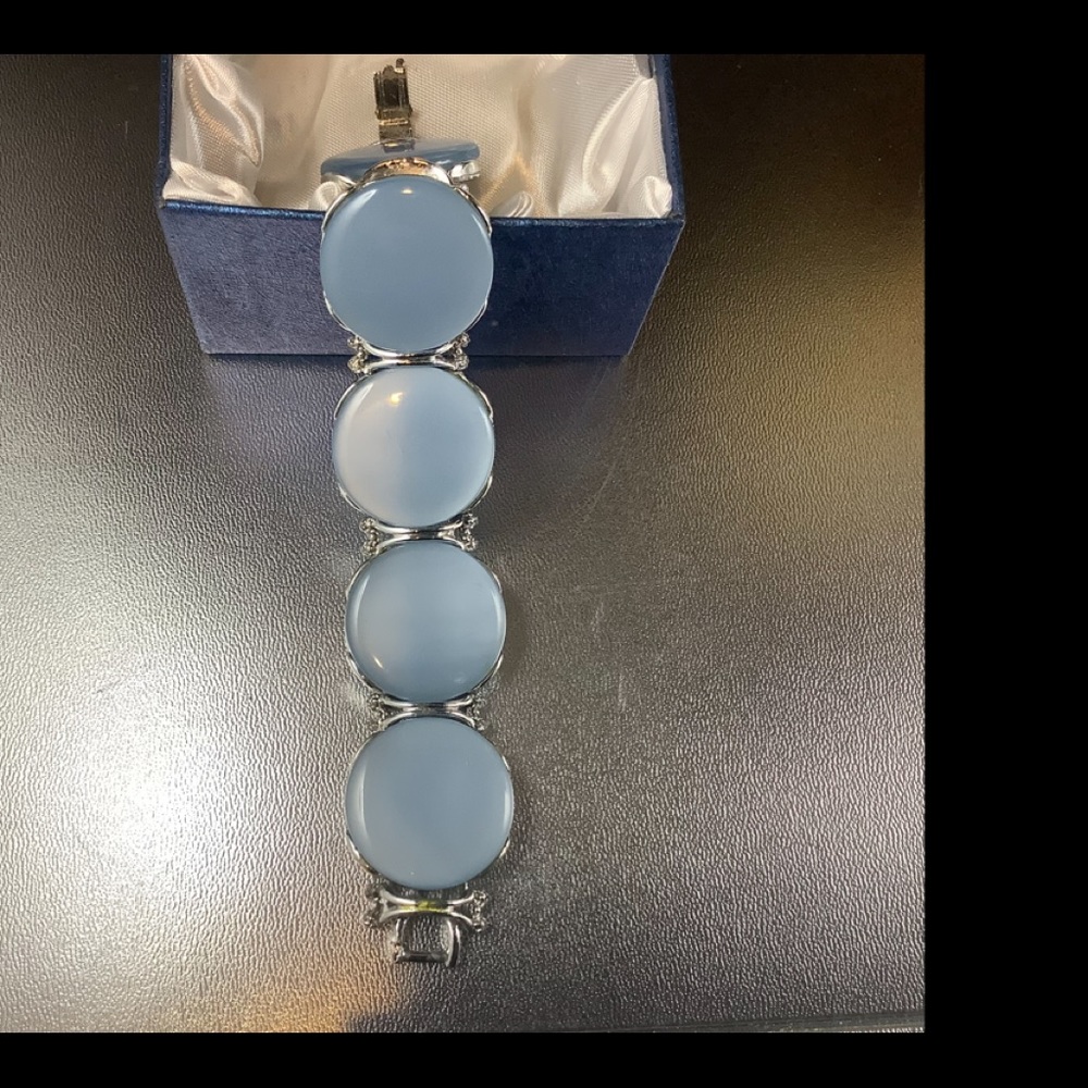 Vintage moonglow Thermoset bracelet